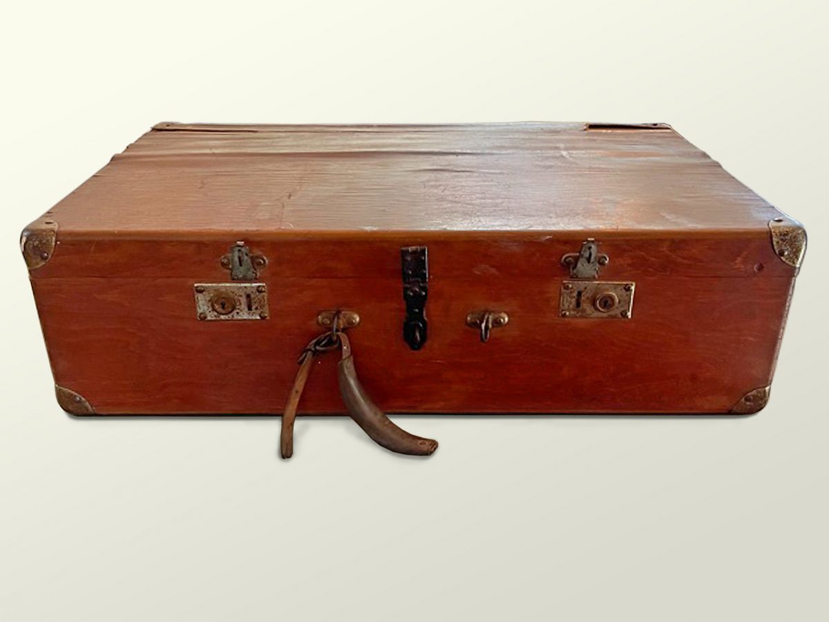 Suitcase of Maria and Danylo Luciuk.png